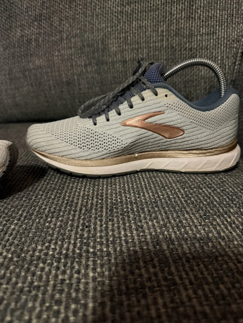 Brooks Revel Shoes Women’s size 9 - Picture 5 of 7